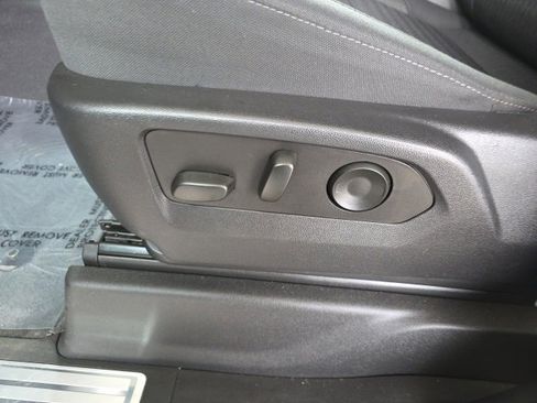 Used 2023 Chevrolet Silverado 1500 LT image 21