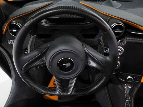 Used 2022 McLaren 720S Performance image 14
