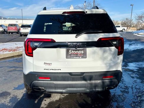 Used 2023 GMC Acadia SLE w/ Driver Convenience Package image 6