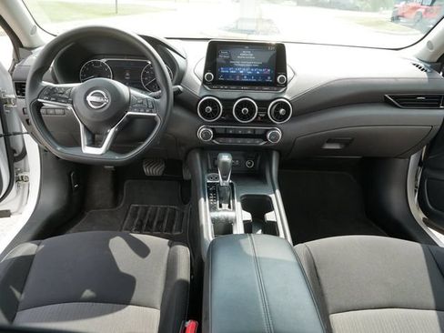 Used 2024 Nissan Sentra SV FWD image 22