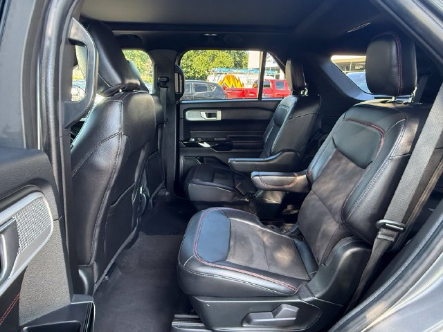 Used 2023 Ford Explorer ST-Line w/ Class IV Trailer Tow Package AWD/4WD image 24