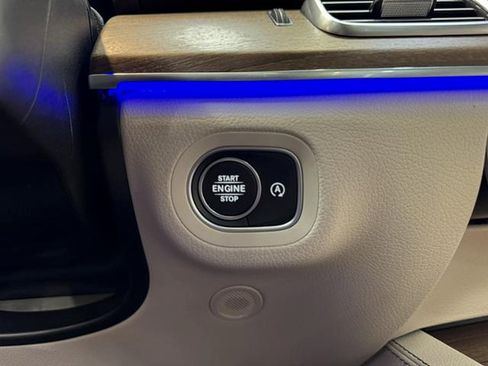 Certified 2025 Mercedes-Benz GLS 450 4MATIC image 27