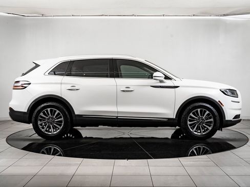 Used 2021 Lincoln Nautilus FWD w/ Equipment Group 101A image 11