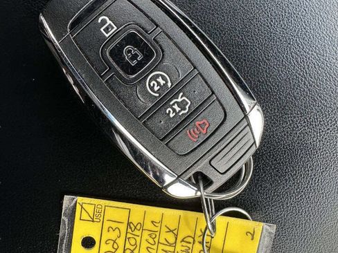 Used 2018 Lincoln MKX Select w/ Select Plus Package image 25