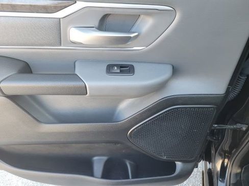 Used 2020 RAM 1500 Big Horn AWD/4WD image 23