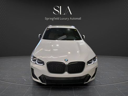 Used 2023 BMW X4 xDrive30i AWD/4WD image 3