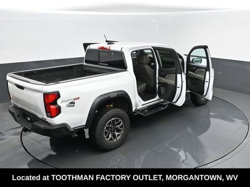 Used 2023 Chevrolet Colorado ZR2 AWD/4WD image 27