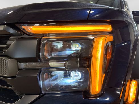 Used 2025 Ford F150 Raptor AWD/4WD image 13