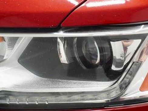 Used 2019 Chevrolet Traverse LT image 35