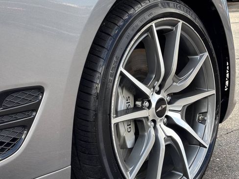 Used 2025 Genesis G70 2.5T RWD image 36