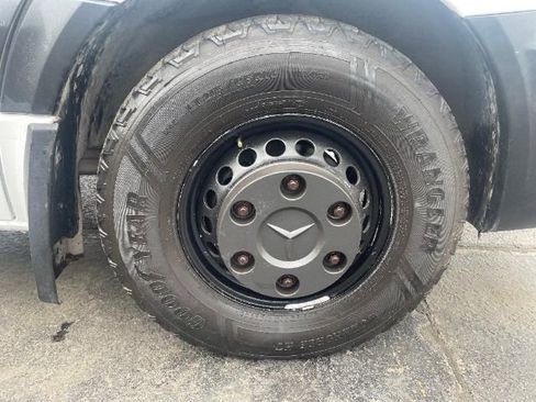 Used 2017 Mercedes-Benz Sprinter 3500 image 27