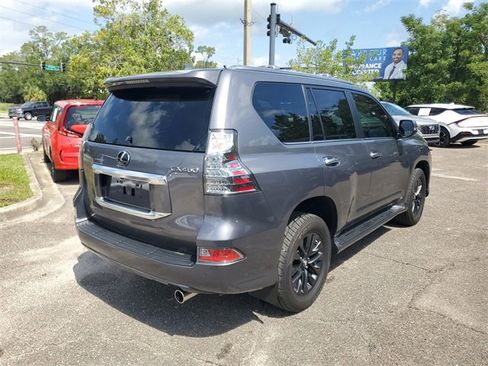 Used 2023 Lexus GX 460 Premium w/ Premium Package image 2