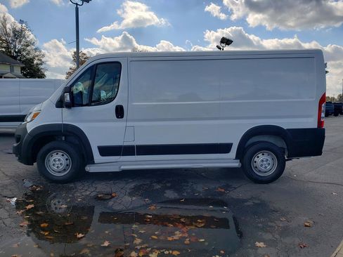 Used 2023 RAM ProMaster 2500 image 4
