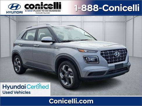 Used 2025 Hyundai Venue SEL FWD image 1