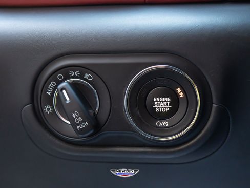 Used 2019 Maserati Levante GranLusso AWD/4WD image 36