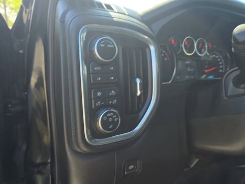 Used 2020 Chevrolet Silverado 1500 LT Trail Boss AWD/4WD image 27