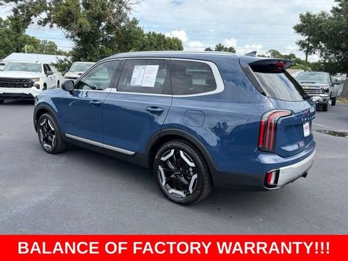Used 2024 Kia Telluride EX w/ EX Captain's Chair Package FWD image 4