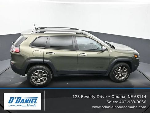 Used 2020 Jeep Cherokee Trailhawk w/ Cold Weather Group AWD/4WD image 19