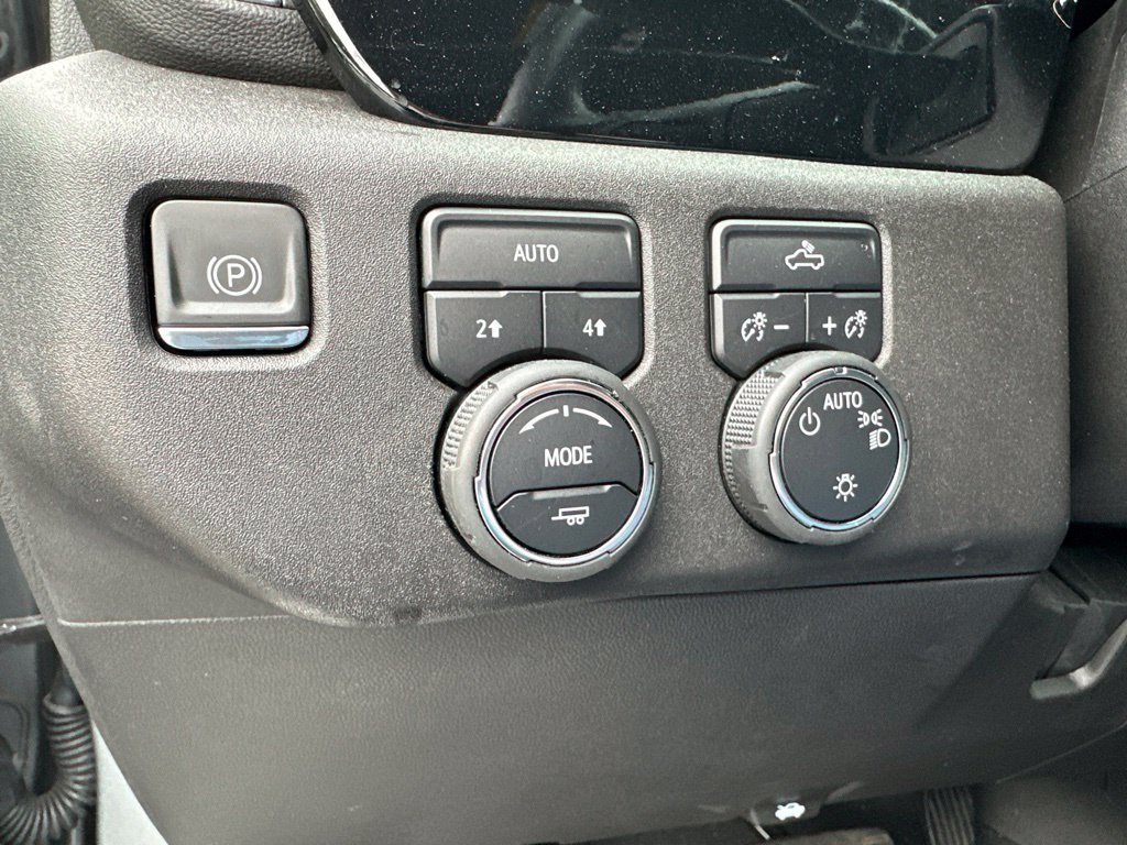 Used 2024 Chevrolet Silverado 1500 LT AWD/4WD image 21
