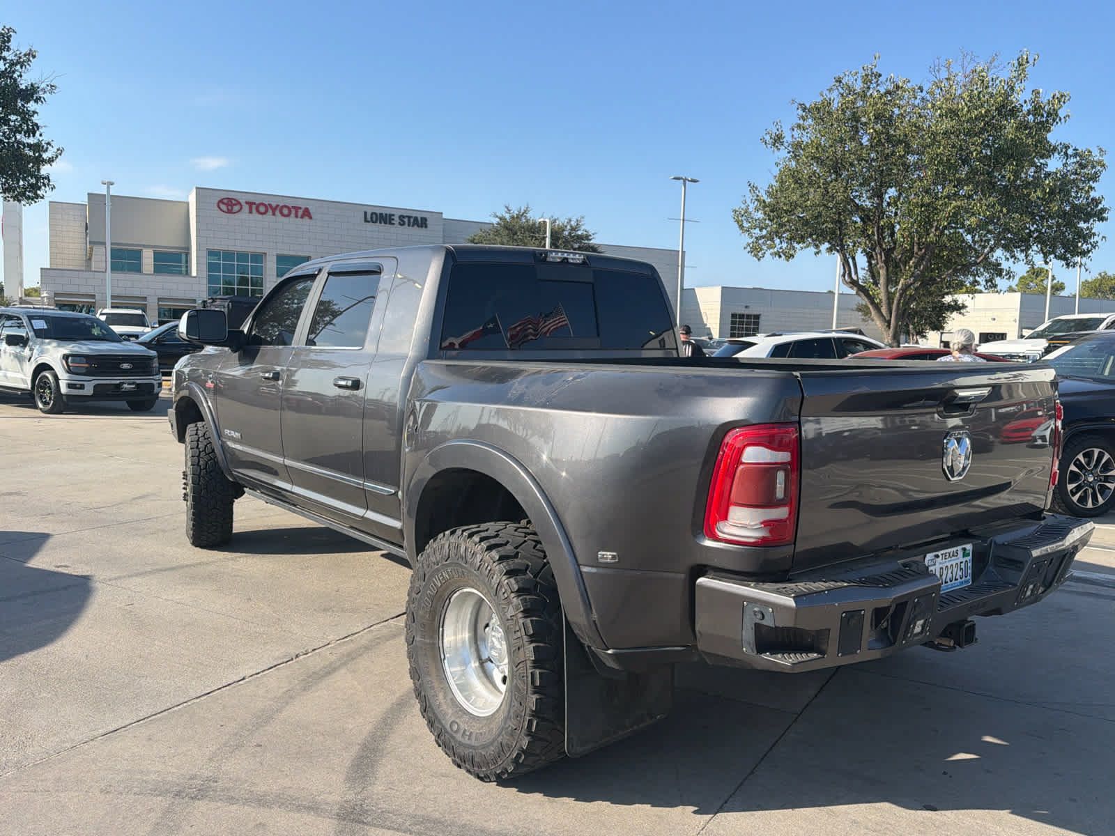 Used 2019 RAM 3500 Limited AWD/4WD image 2