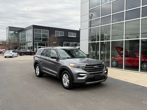 Used 2021 Ford Explorer XLT w/ Equipment Group 202A image 21