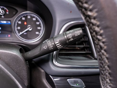 Used 2020 Buick Enclave Essence w/ Sound and Sites Package image 27