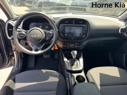 Certified 2023 Kia Soul LX w/ LX Technology Package FWD image 14
