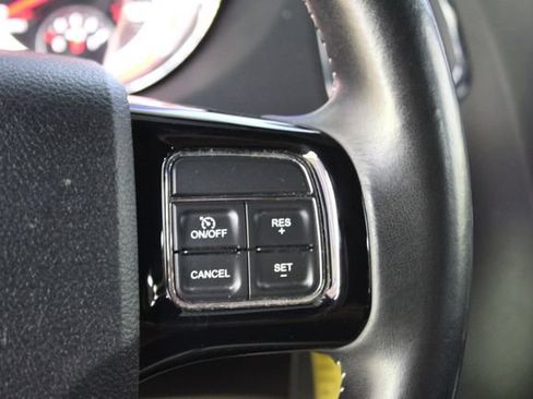 Used 2019 Dodge Grand Caravan SXT FWD image 21