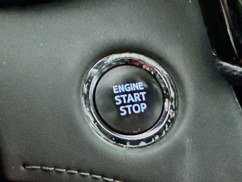 Used 2023 Toyota Highlander XSE FWD image 20