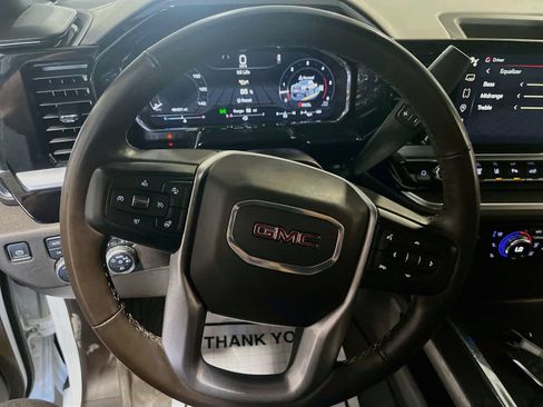 Used 2024 GMC Sierra 2500 SLT w/ SLT Premium Package AWD/4WD image 11