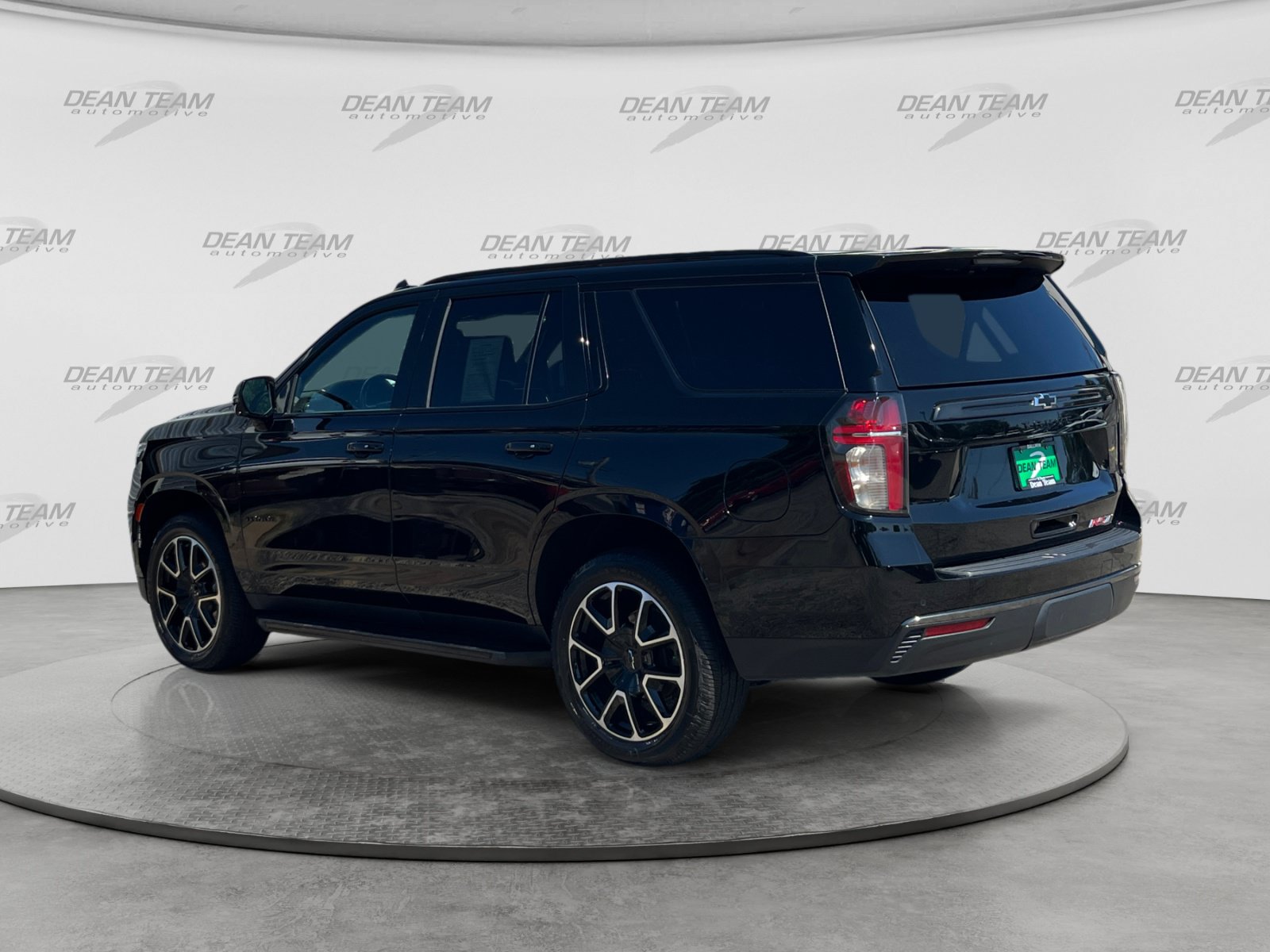 Used 2022 Chevrolet Tahoe RST w/ Luxury Package AWD/4WD image 6