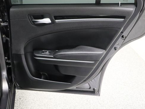 Used 2023 Chrysler 300 Touring w/ Sport Appearance Package RWD image 33