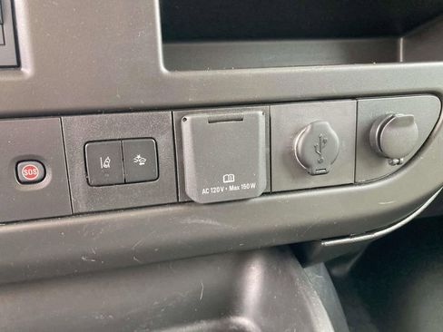 Used 2021 Chevrolet Express 2500 Work Van w/ Driver Convenience Package image 25