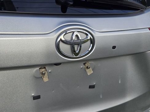 Used 2019 Toyota Highlander XLE FWD image 10