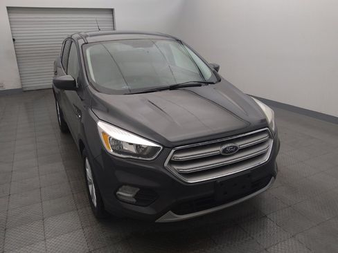 Used 2019 Ford Escape SE FWD image 14