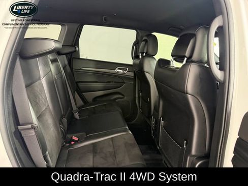 Used 2022 Jeep Grand Cherokee Laredo X AWD/4WD image 17