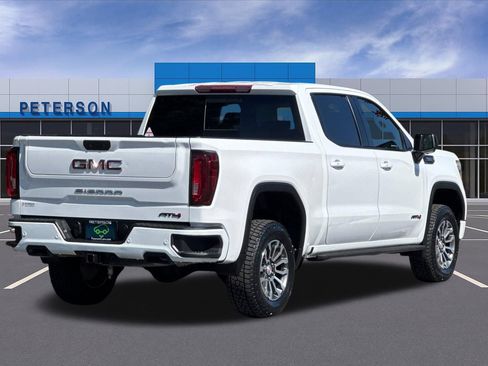 Certified 2022 GMC Sierra 1500 AT4 w/ AT4 Carbonpro Edition AWD/4WD image 4