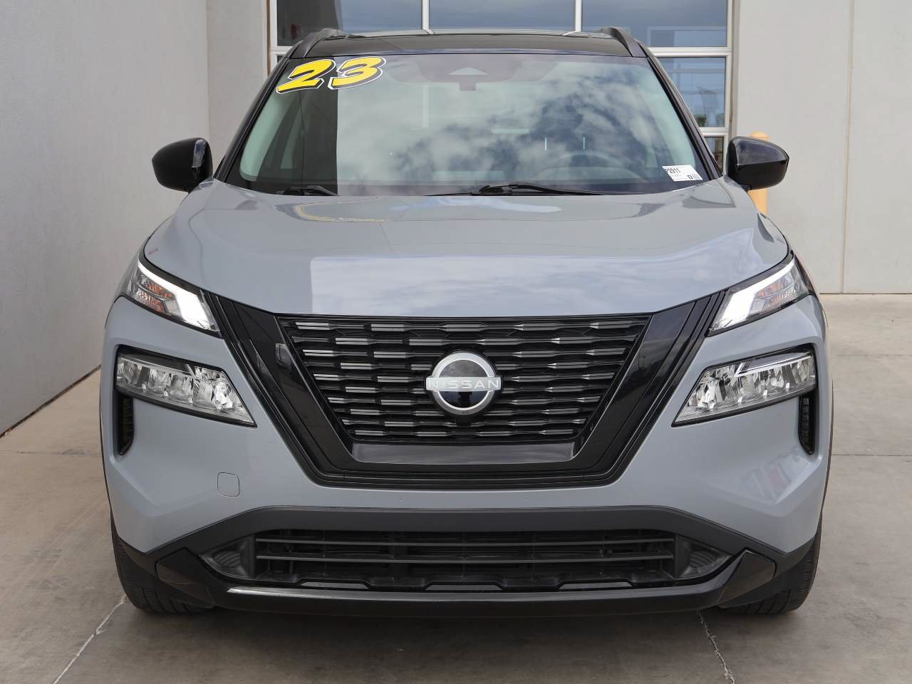 Used 2023 Nissan Rogue SV w/ SV Premium B Package FWD image 5