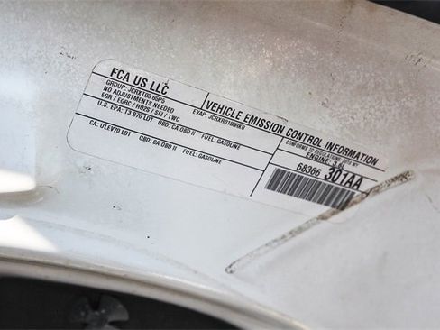 Used 2018 Jeep Grand Cherokee Altitude image 39