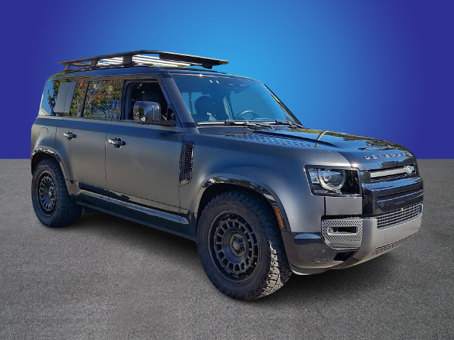 Used 2025 Land Rover Defender 110 V8 AWD/4WD image 3