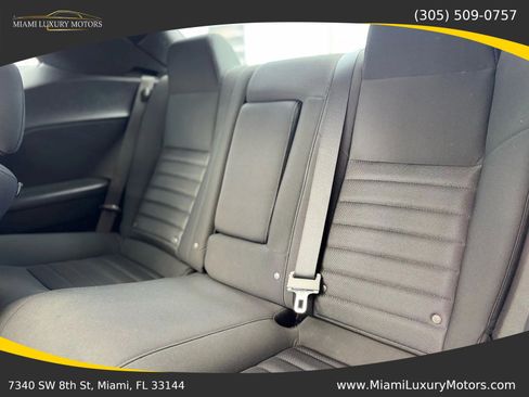 Used 2009 Dodge Challenger SE RWD image 26