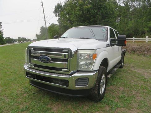 Used 2016 Ford F250 XLT AWD/4WD image 2