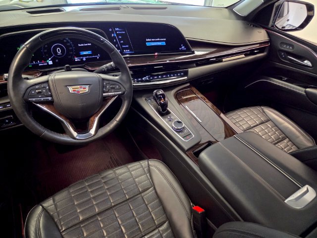 Used 2023 Cadillac Escalade Sport Platinum w/ LPO, ONYX Package AWD/4WD image 14