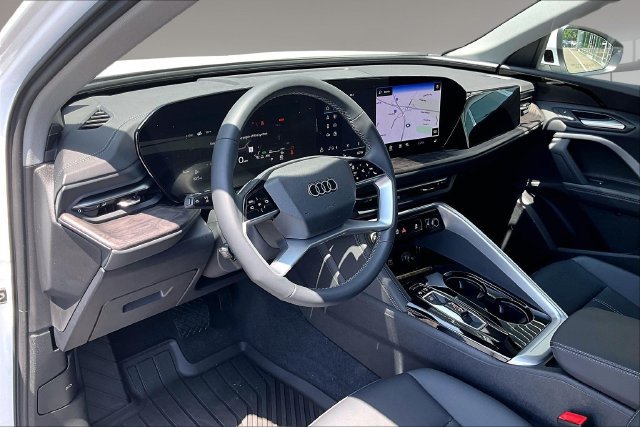 Used 2025 Audi Q5 Premium w/ Convenience Package AWD/4WD image 17