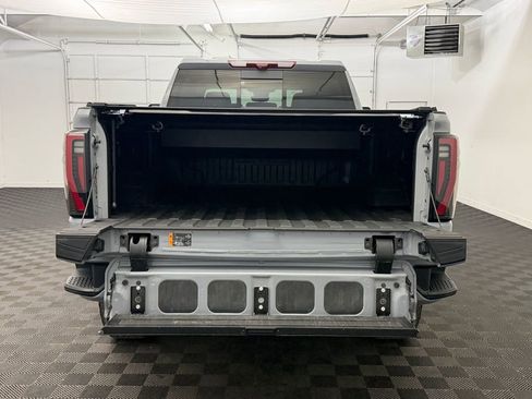 Used 2025 GMC Sierra 2500 AT4 w/ AT4 Premium Plus Package AWD/4WD image 21