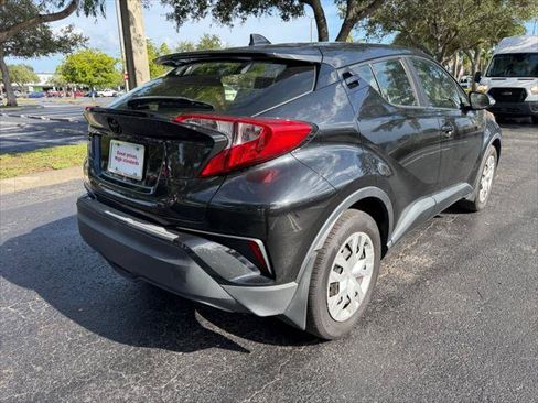 Used 2020 Toyota C-HR LE FWD image 7