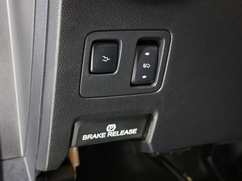 Used 2020 Ford F350 Platinum w/ FX4 Off-Road Package image 26