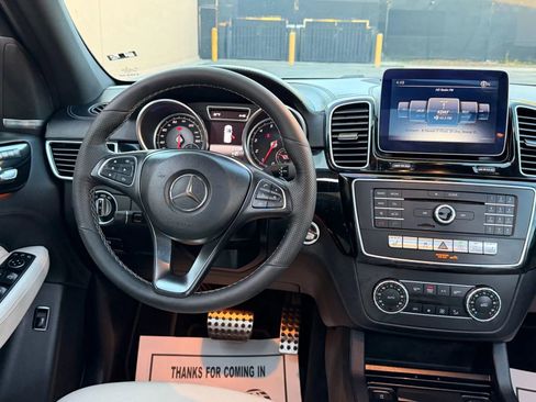 Used 2017 Mercedes-Benz GLE 400 4MATIC image 24