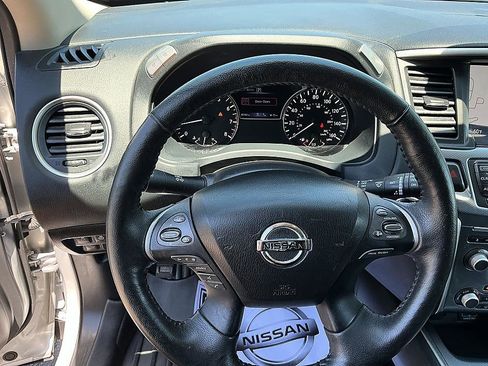 Used 2020 Nissan Pathfinder SL w/ Cargo Package AWD/4WD image 14