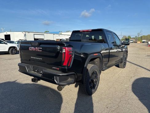 Used 2026 GMC Sierra 2500 AT4 w/ AT4 Premium Plus Package image 3
